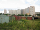 Гаражи которые стоят на пути дороги на пересечении ул. Северная и оврага